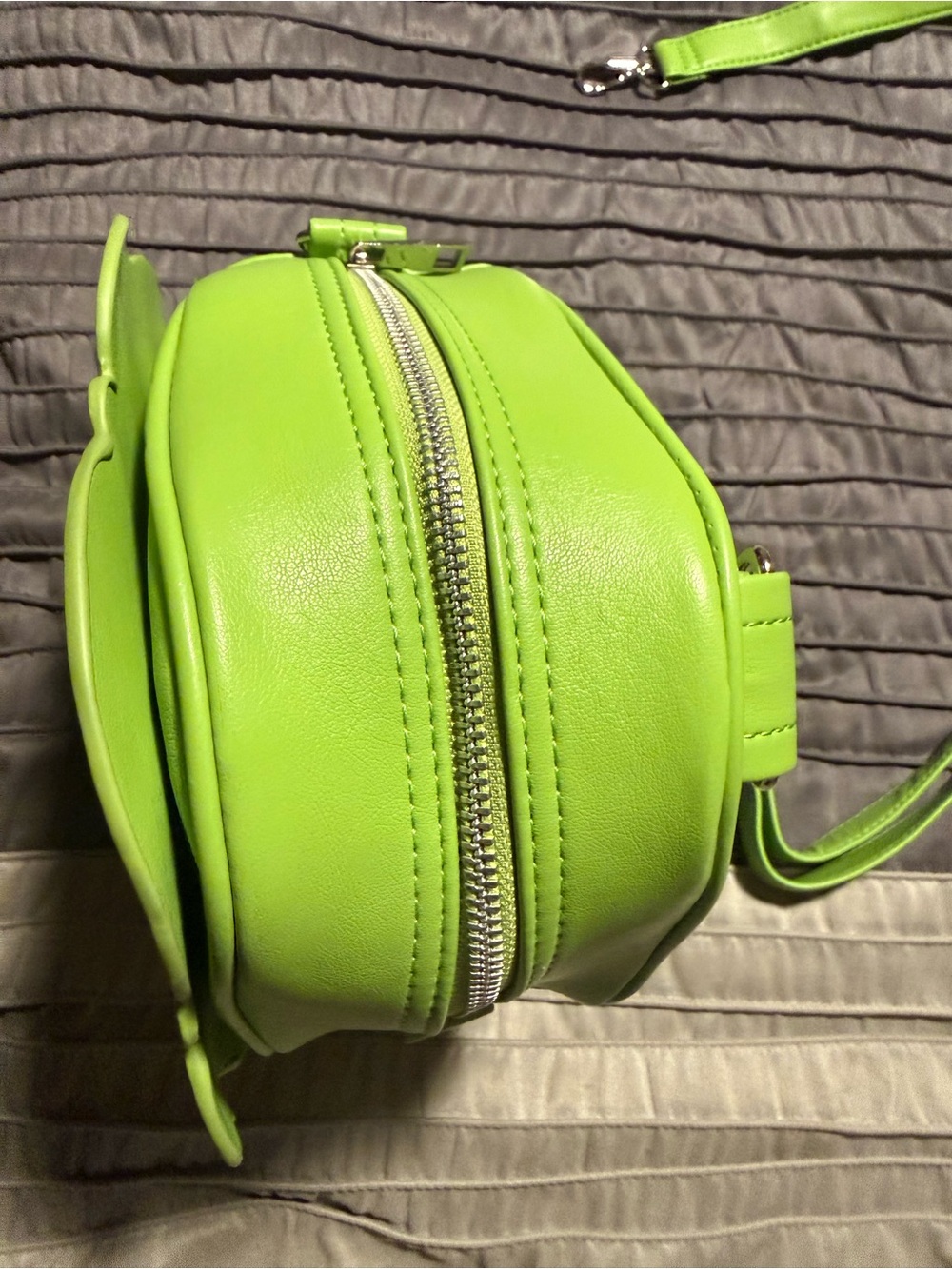 NWT Vixen by Micheline Pitt Novelty Ghostbusters Slimer Crossbody Bag - Picture 5 of 15
